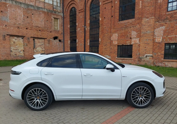 Porsche Cayenne cena 319000 przebieg: 34213, rok produkcji 2020 z Warszawa małe 154